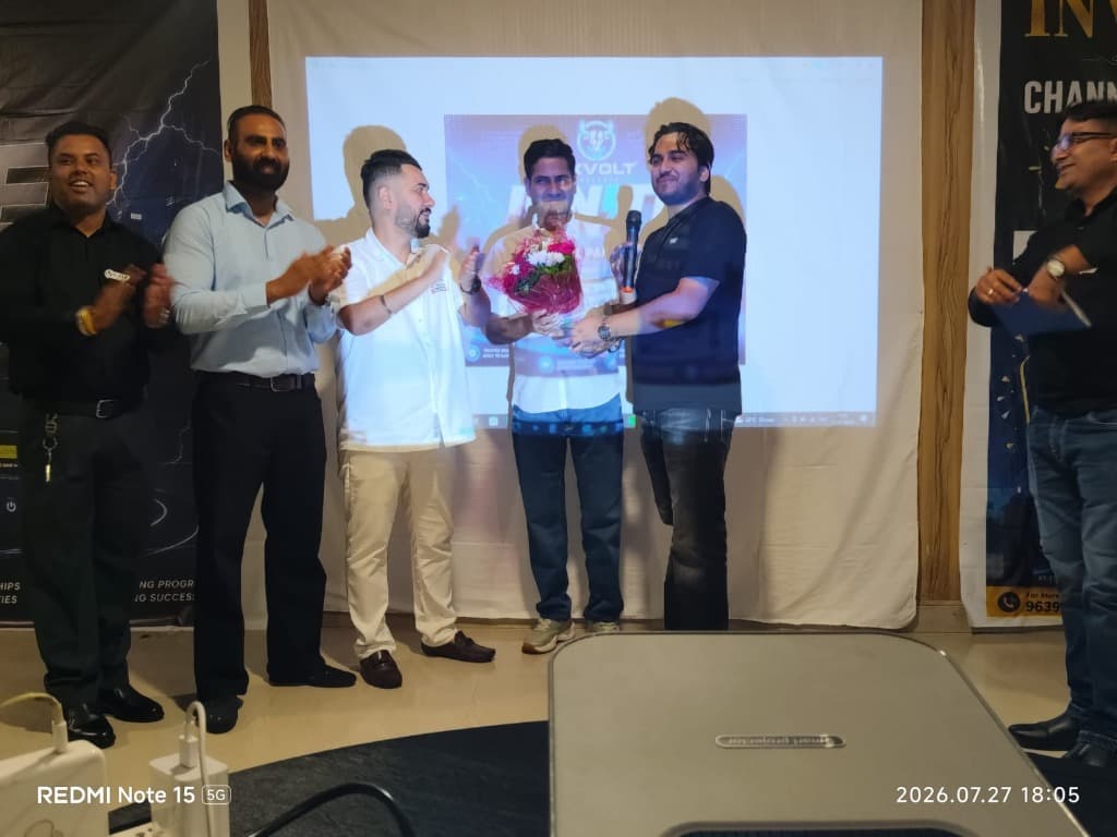 Keynote Welcome & Bouquet Presentation to Chief Guest